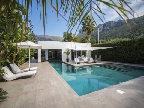 House | Pool | Indoor pool, outdoor pool