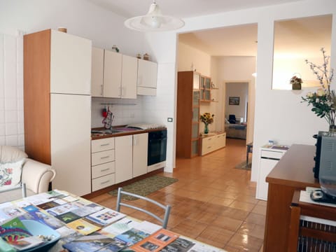 House | Private kitchen | Microwave, coffee/tea maker