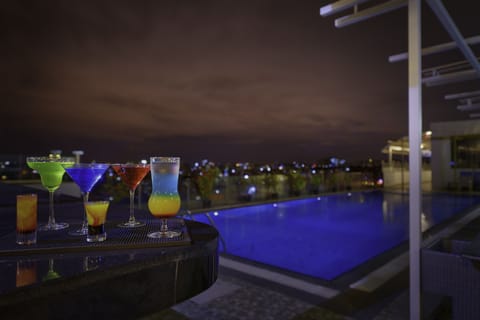 Outdoor pool, sun loungers