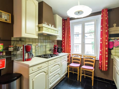 House | Private kitchen | Highchair