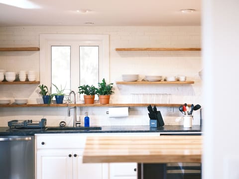 Coffee/tea maker, highchair, cookware/dishes/utensils