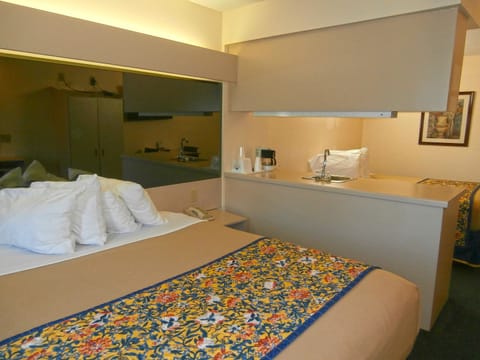 Iron/ironing board, cribs/infant beds, rollaway beds, free WiFi