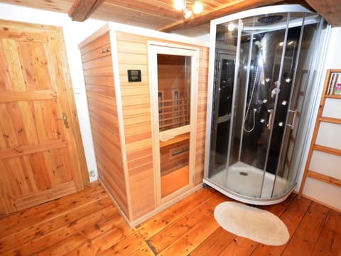 House | Bathroom
