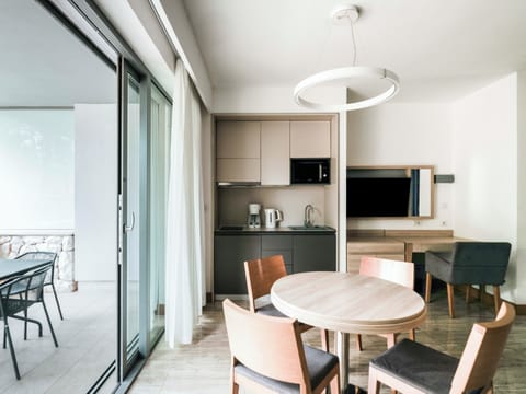 Superior One-Bedroom Apartment for 2+2 persons | Private kitchen | Fridge, microwave, coffee/tea maker, cookware/dishes/utensils