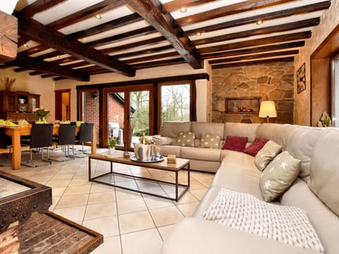 Villa | Living area