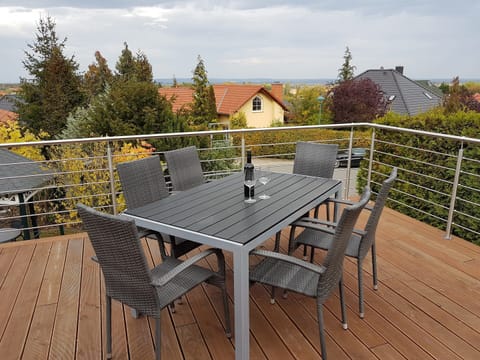 Villa | Balcony