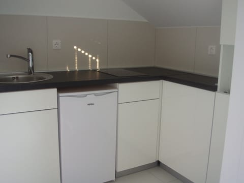 Studio, Multiple Bedrooms, Balcony, Garden View | Interior