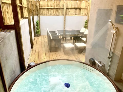 Luxury House, Hot Tub | Garden