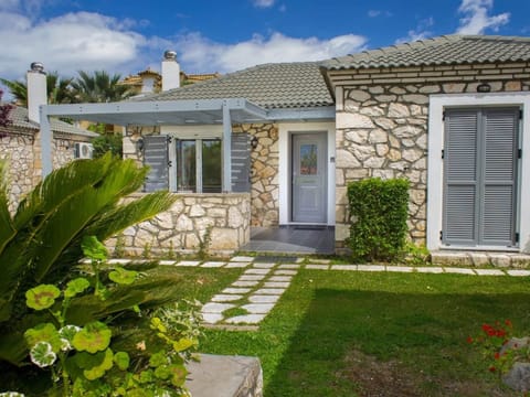 Villa | Exterior