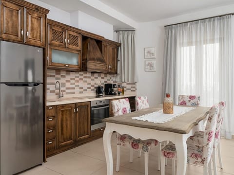 Apartment | Private kitchen | Highchair