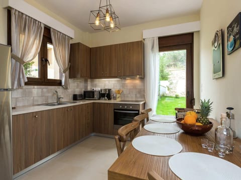 Villa | Private kitchen | Highchair, cookware/dishes/utensils