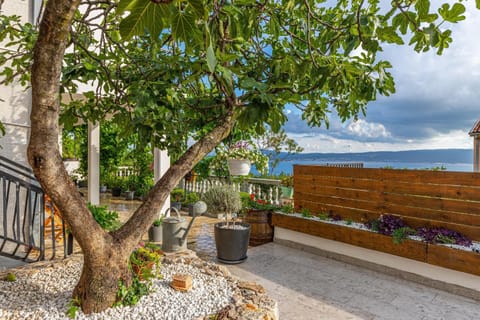 House | Balcony