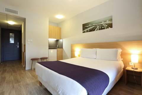 Premium bedding, individually decorated, individually furnished, desk