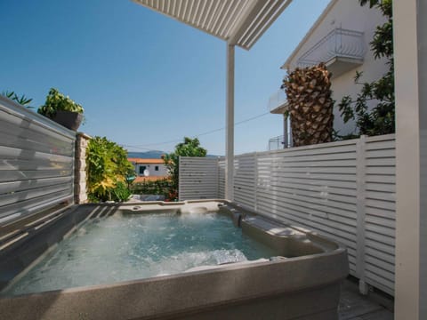 Apartment | Property amenity