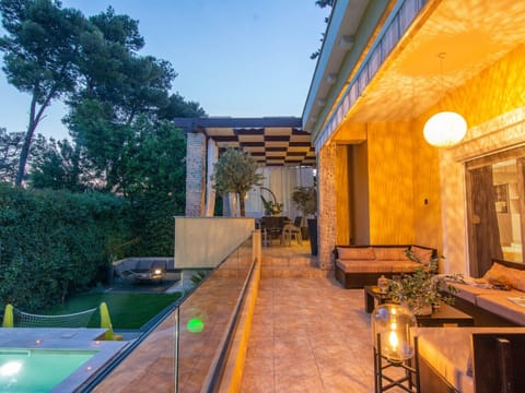 Villa | Exterior