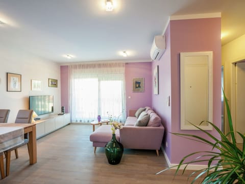 Apartment | Living area