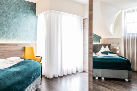 Comfort Double Room | In-room safe, individually decorated, individually furnished, desk