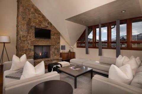 Condo (Vail Solaris 3 Bedroom Den) | Exterior