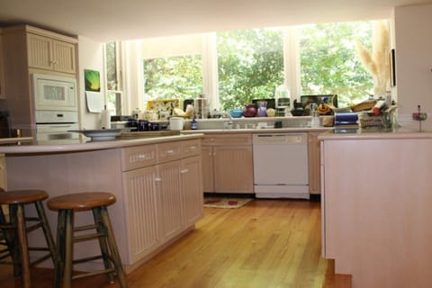 House (2 Bedrooms) | Private kitchen