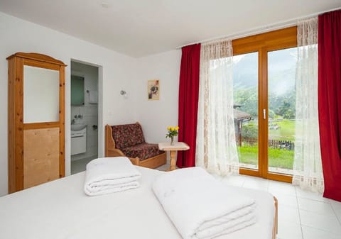 Family Room | Free WiFi, bed sheets