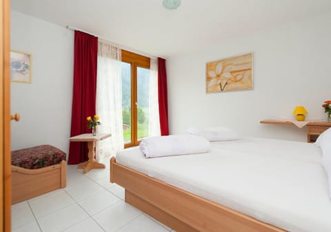 Family Room | Free WiFi, bed sheets