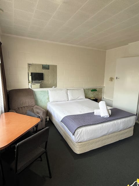 Standard Room | Free WiFi, bed sheets