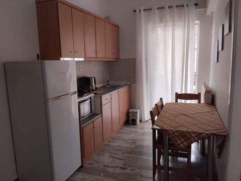 Apartment, 1 Bedroom, Balcony | In-room dining