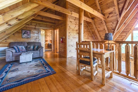 Studio (3 Bedrooms) | Property amenity