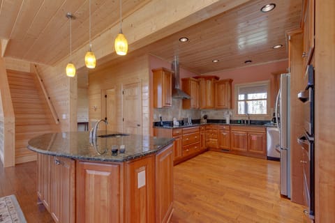 Studio (3 Bedrooms) | Property amenity