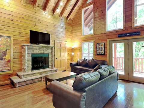 Studio (3 Bedrooms) | Front of property