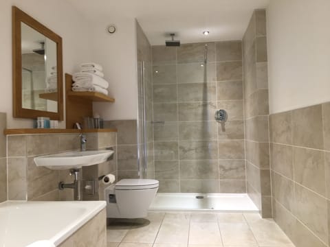 Premium bedding, in-room safe, desk, laptop workspace