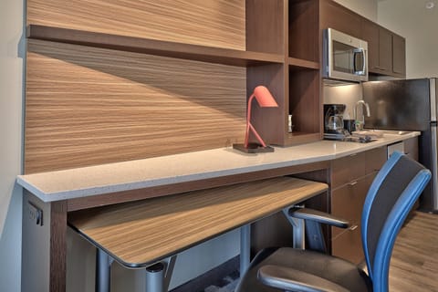 Laptop workspace, iron/ironing board, free cribs/infant beds, free WiFi