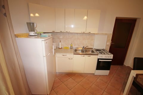 Apartment, 1 Bedroom, Terrace, Garden View | Interior