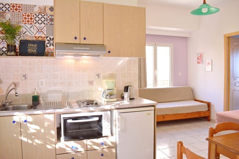 Standard Apartment | Private kitchen | Fridge, stovetop, espresso maker, coffee/tea maker