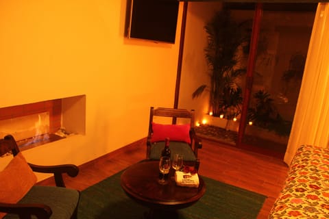 Lover Suite Deluxe | Individually decorated, individually furnished, blackout drapes