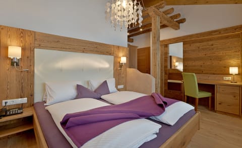 Family Suite (Schmiedinghof) | In-room safe, blackout drapes, soundproofing, cribs/infant beds