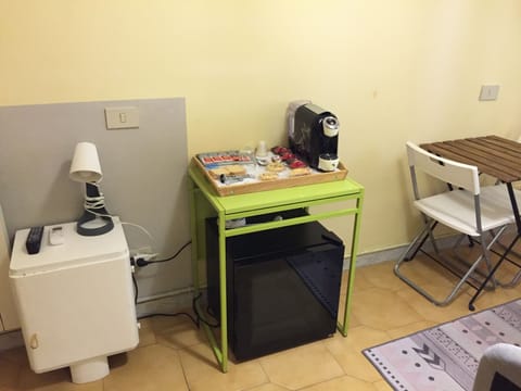 Single Room | Desk, free WiFi, bed sheets