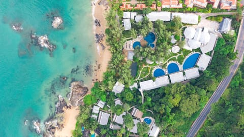 5 outdoor pools