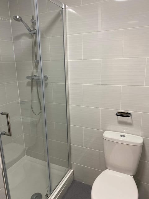 Shower, free toiletries, hair dryer, towels