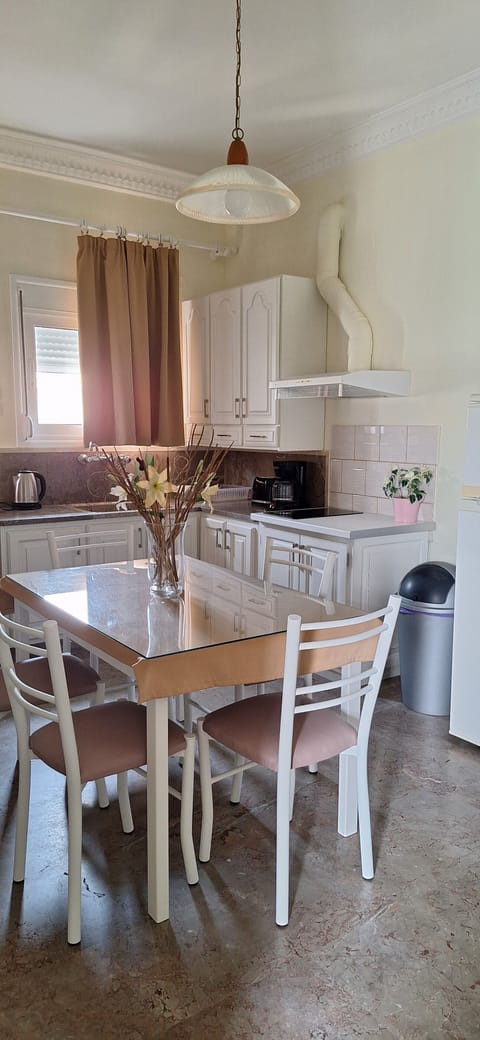 Family Apartment | In-room safe, individually decorated, individually furnished, desk