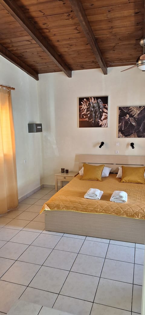 Family Apartment | In-room safe, individually decorated, individually furnished, desk