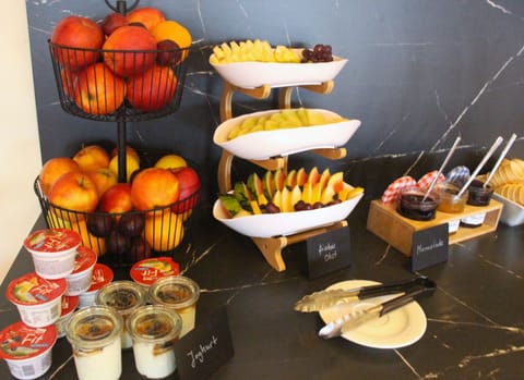 Daily buffet breakfast for a fee
