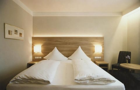 Desk, bed sheets