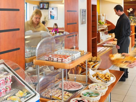 Daily buffet breakfast (EUR 10 per person)