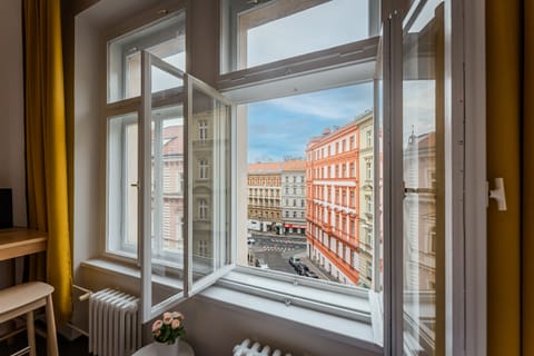 City Double or Twin Room, 1 Bedroom, Refrigerator, City View | Street view