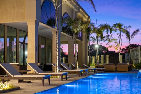 Outdoor pool, sun loungers
