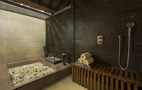 Couples treatment rooms, Turkish bath