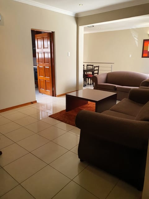 Comfort Apartment, 2 Bedrooms (6) | Living area | TV