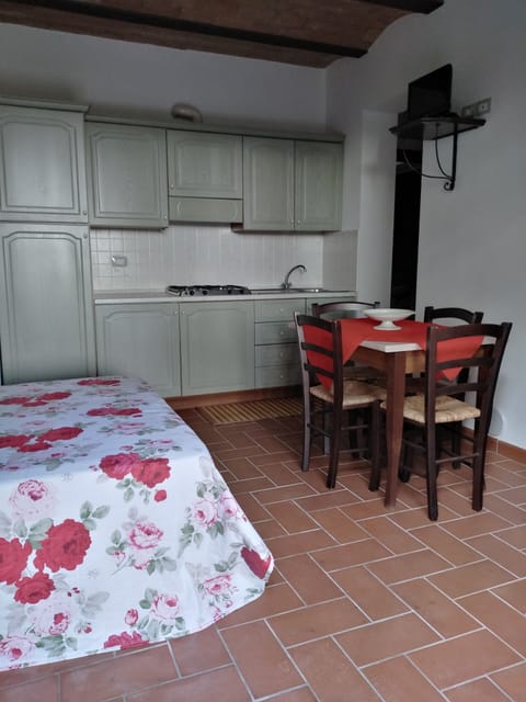 Apartment, Ground Floor | In-room dining