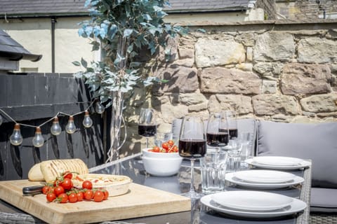 Luxury Cottage, Private Bathroom | Terrace/patio